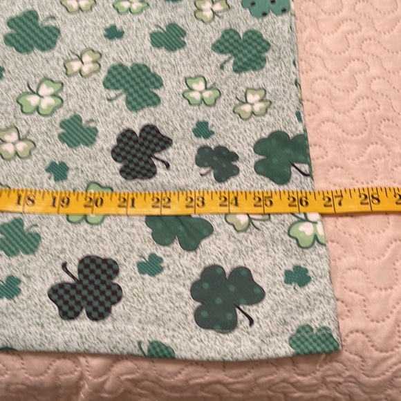 Women’s Size Large Shamrock St Patrick’s Shirt - Picture 14 of 15